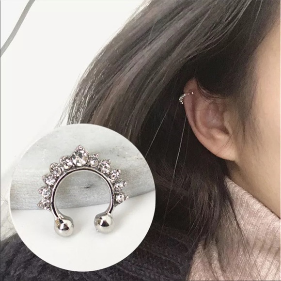 "Kelsie" Nose Ring/Ear Cuff Diamond Everyday/Costume/Beach Jewelry/Accessory - Picture 3 of 8